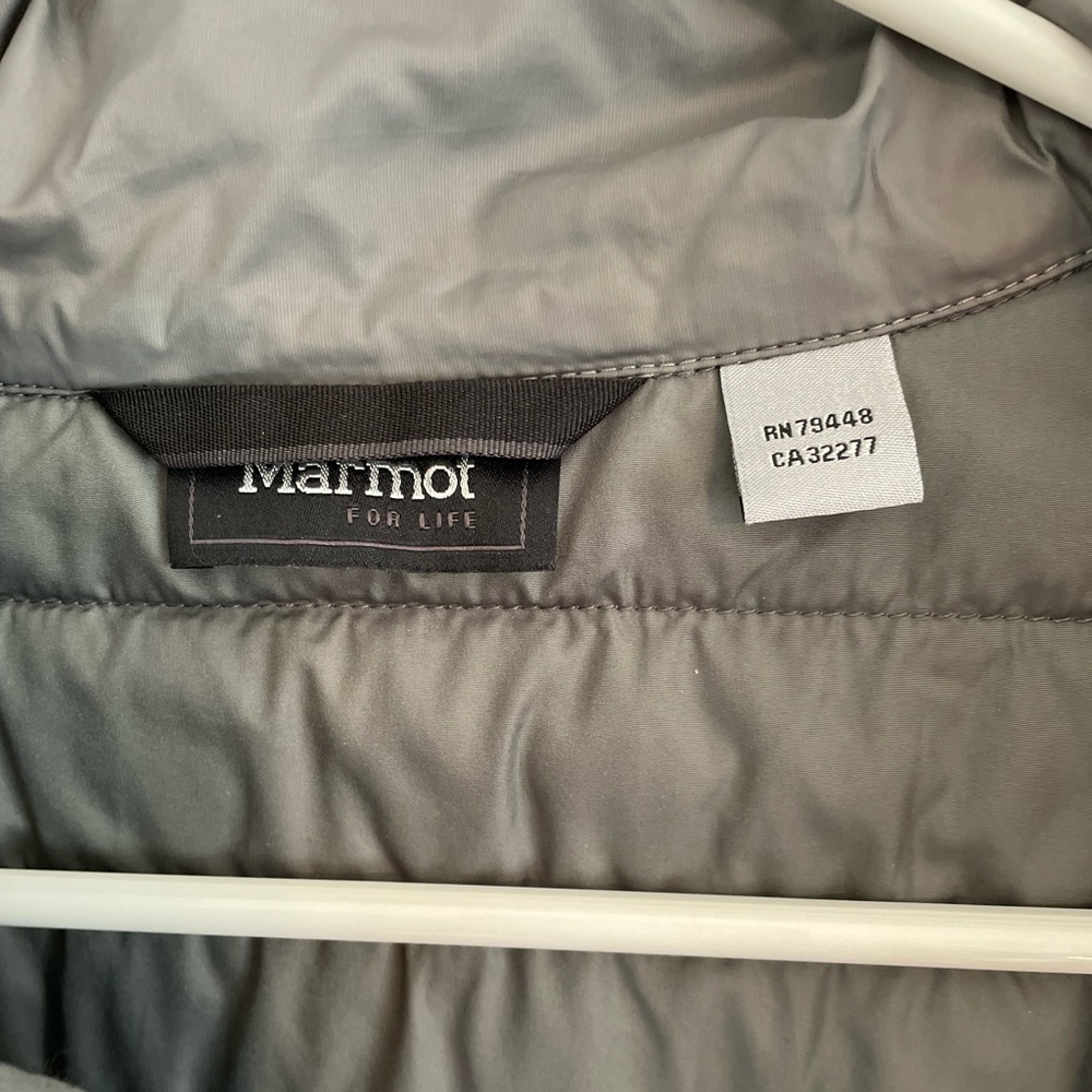 MARMOT gray puffer jacket - Picture 6 of 10